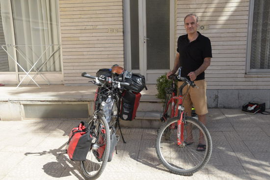 Abschied von Nik, der mich über warmshowers für zwei Nächte bei sich aufgenommen und mit zahlreichen guten Tipps auf die Piste entlassen hat