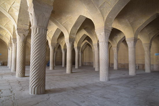 Auch hier fasziniert mich die Säulenhalle mit ihrer Schlichtheit