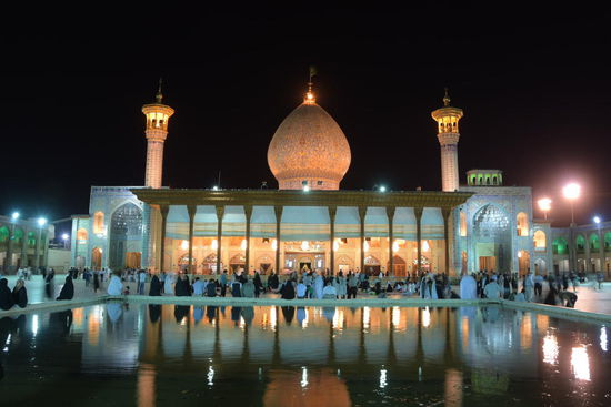 Mehr als dieses Bild hatte ich eigentlich nicht erwartet. Viele Menschen sind in der Anlage, die Atmosphäre ist aber sehr entspannt und fast fröhlich