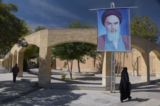 Im Ortszentrum ist das Geburtshaus Khomeinis nicht zu verfehlen