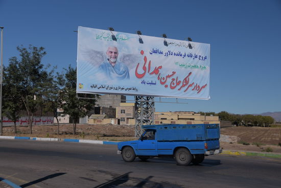 Und so schnell wird aus einem Berater im blutigen Bürgerkrieg ein Engel - ob das in seinem Sinne gewesen wäre, weiß ich allerdings nicht