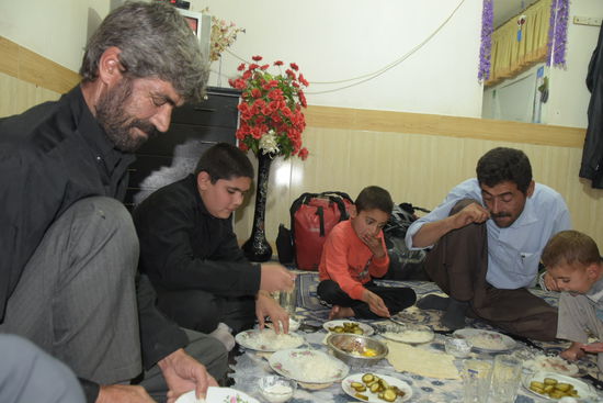 Wieder einmal in großer Runde essen