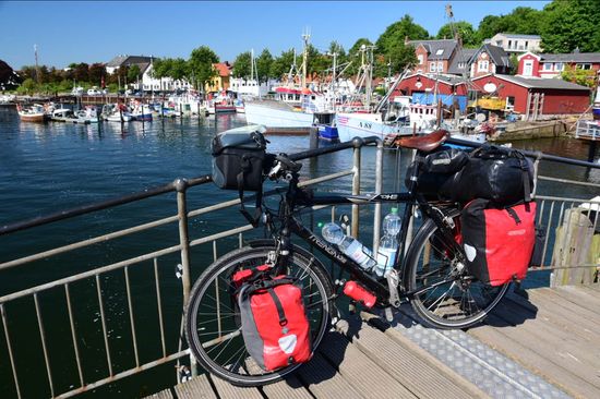 Erste Abkürzung über die Ostsee - die Holzbrücke in Eckernförde (kein echter Zeitgewinn...)