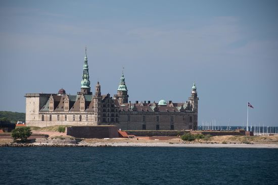 Hochherrschaftlich mit einem königlichen Schloss empfängt Dänemark seine Besucher in Helsingör