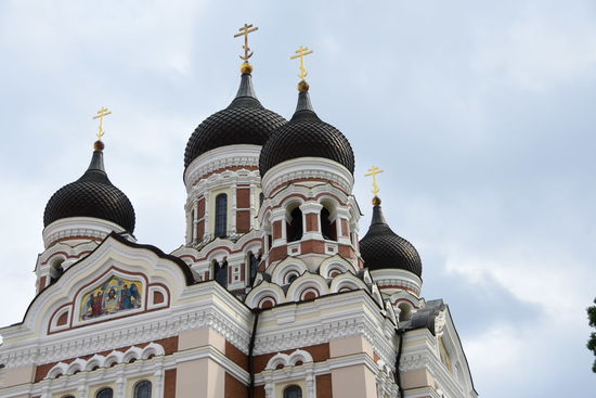 Direkt gegenüber dem Parlamentgebäude ein Zeugnis russischer - nicht sowjetischer - Geschichte. Gleich nebenan liegt die deutsche Botschaft