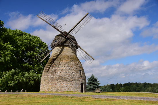 Bei Sonnenschein sieht doch alles gleich viel schöner aus
Bei Sonnenschein sieht doch alles gleich viel schöner aus