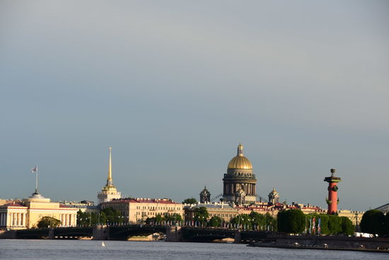Warmes Abendlicht verzaubert die Stadt geradezu