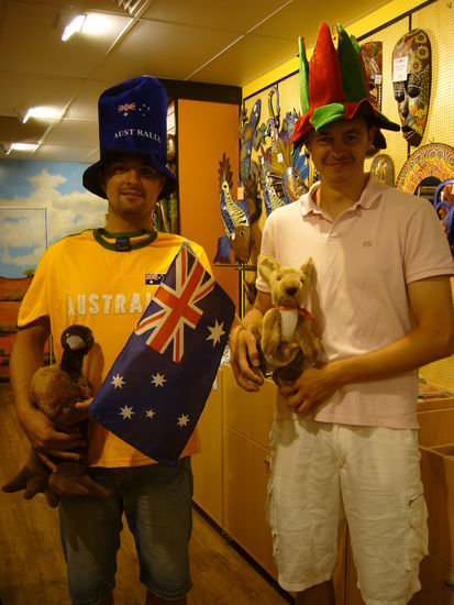 Echte Australier? Wir haben jedenfalls keine Gelegenheit ausgelassen, uns zum Affen zu machen!
