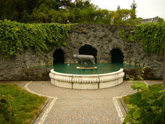 Brunnen im italienischen Garten