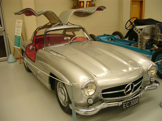 Ein 300 SL Fluegeltuerer