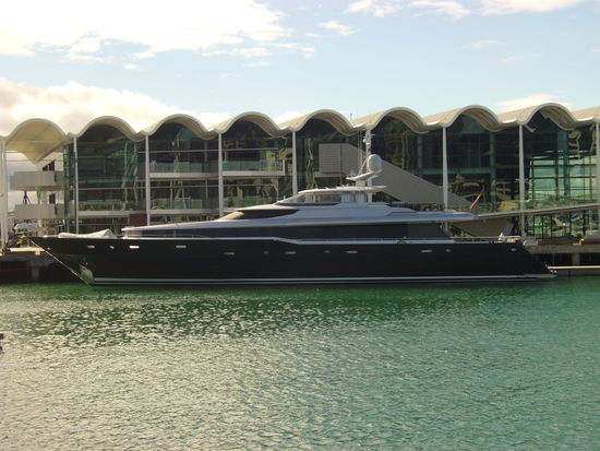 Was bei uns der fette Benz ist, ist in Auckland ne fette Yacht!