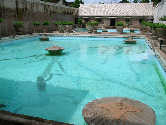 Der Swimmingpool der Haremdamen