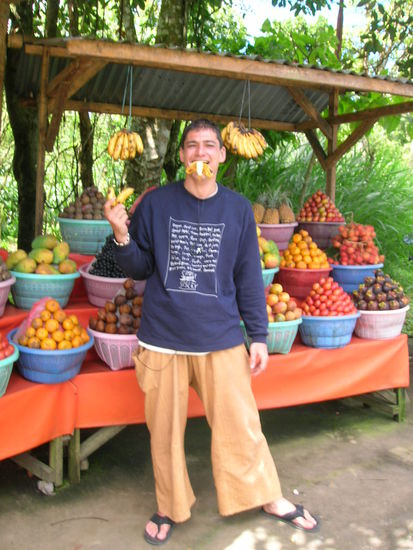 Fuer so eine anstrengende Tour benoetigt man natuerlich genuegend Vitamine - und die gibts auf Bali reichlich