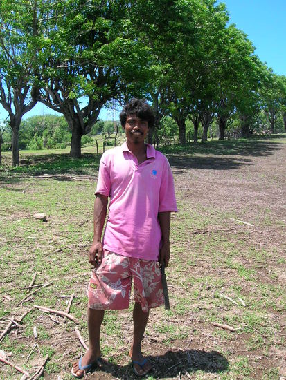 ....beim Abstieg traf ich den wirklich am Existenzminimum lebenden Ziegenhirt Santuk......