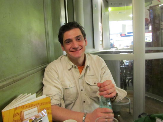 Ja genau - so fertig waren wir bereits vooooooooooor dem Abflug in Wien