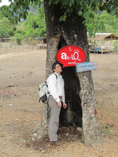 der Suesse (unser Sprachtalent) spricht mitlerweile FLIESSEND Laotisch!