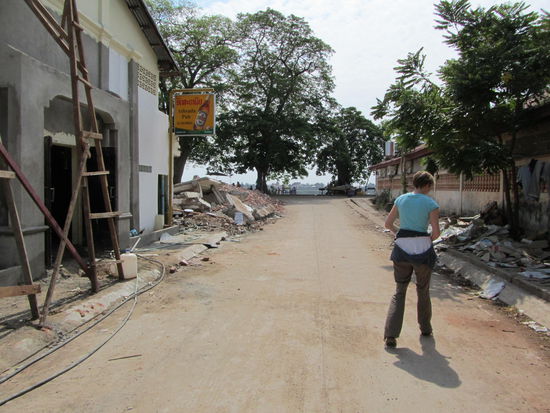 grazilen Schrittes ging es dann zum Mekong