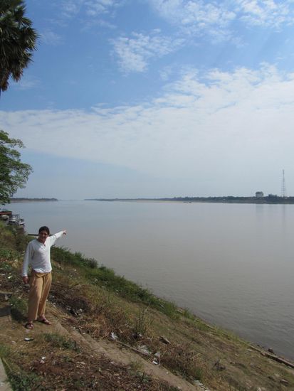 da isser ja, der Mekong! (und drueben ist wieder mal Thailand)
