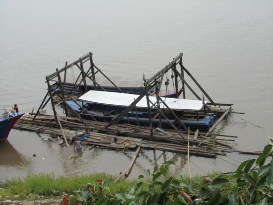 die neu errichtete Schiffswerft