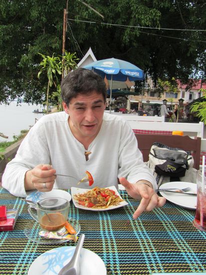 Da isses ja endlich, das Essen! Und es sind verdammt viele Chillies drinnen!