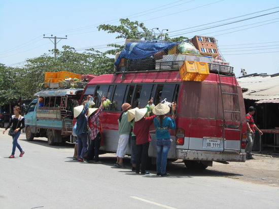 hier das andere Luxusgefaehrt mit Outbord-Service