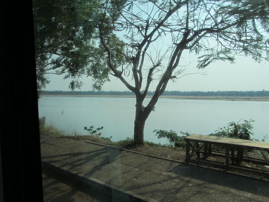 .....teilweise wieder den Mekong entlang