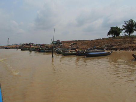 Am naechsten Tag dann zu den schwimmenden Doerfern am Tonle Sap