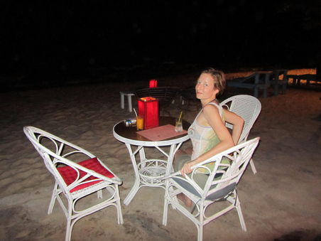 Es ist schon sehr ruhig hier - man iszt in manchen Restaurants quasi alleine uuuuuuuuuuuund natuerlich direkt am Strand - HURRA