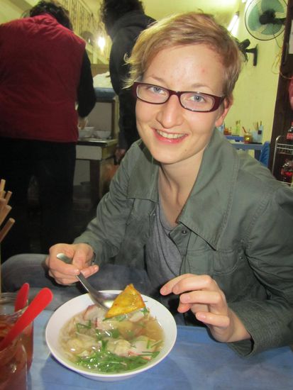 Die Nudelsuppe kommt Madame jetzt schon aus allen Poren, bruahuhauhuaa