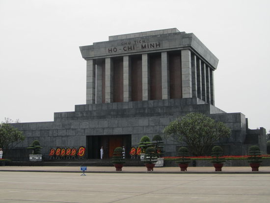 Onkel Hos Ruhestaette (hier noch ohne Menschenschlange, da Nachmittag)