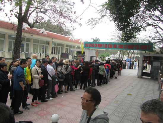 ...und alle wollnse zu Onkel Ho. Wir nicht mehr.