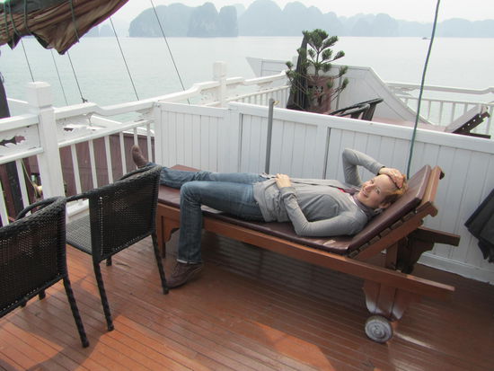 ...........und wenn ich nicht hier bin...........DANN bin ich auf dem Sonnendeck - badumdadumdadum!