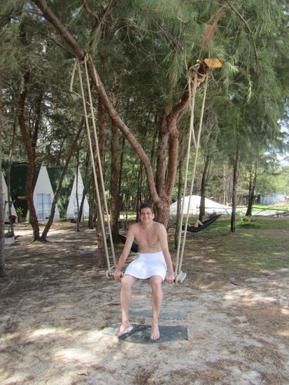 Moessioeh wird hier ganz schoooooen verschaukelt!