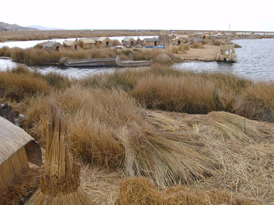Auf den  schwimmenden Inseln