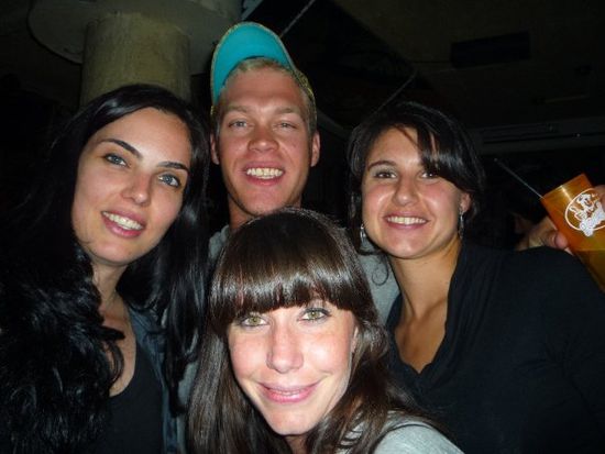 In der Disco...
( von Links nach Rechts : Jaqueline, Elisa und Mariel )