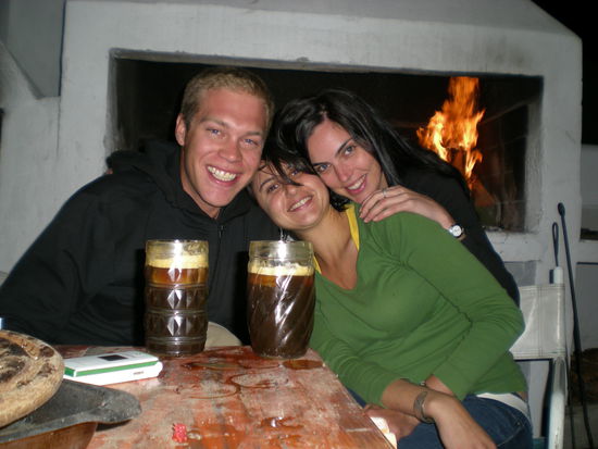 Am Grillplatz des Hostals mit Fernet con Coca