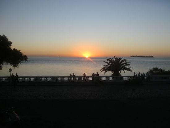 Sonnenuntergang an der Promenade