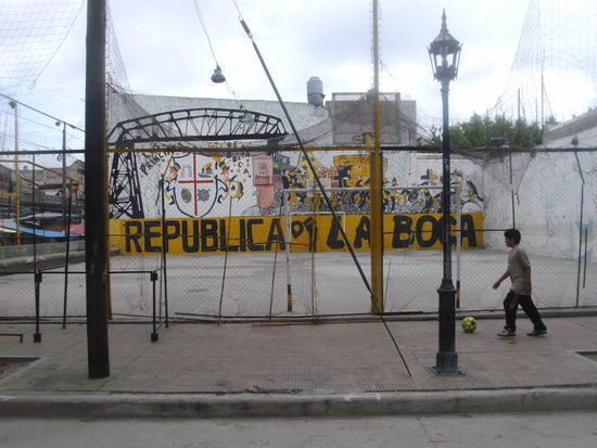 Ein netter Bolzplatz in La Boca