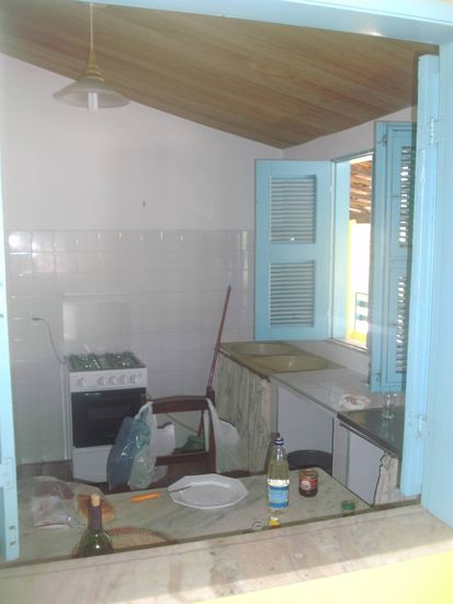 Einblick in die Kueche vom Balkon aus