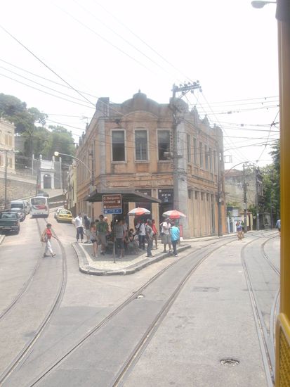 Hier eine Tramstation