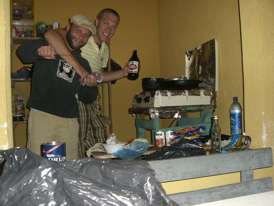 Die zwei Chefkoeche in der Gemainschaftskueche