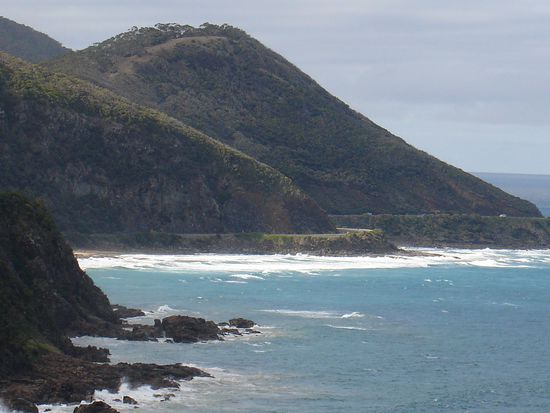 ...und ist eine der schoensten Kuestenstrassen der Welt...