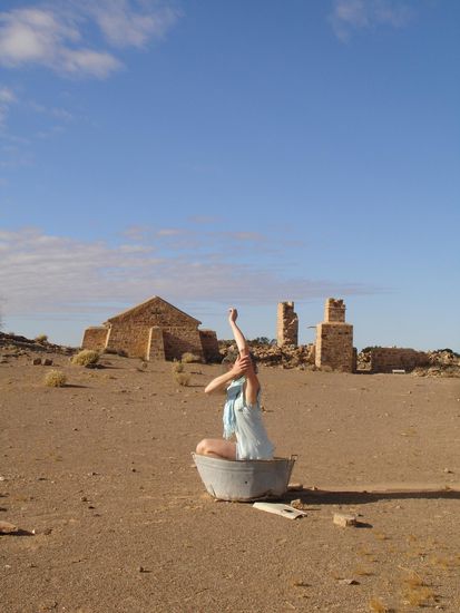 Waschtag 
Eine alte Telegraphen-Ort Ruine am Oodnadatta Track
