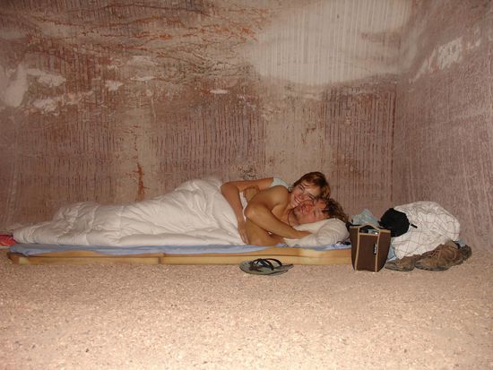 ...wir hatten sogar im Untergrund geschlafen 
Eine echt coole Erfahrung!