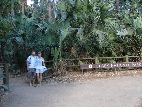Am Eingang des National Parks in Mataranka...