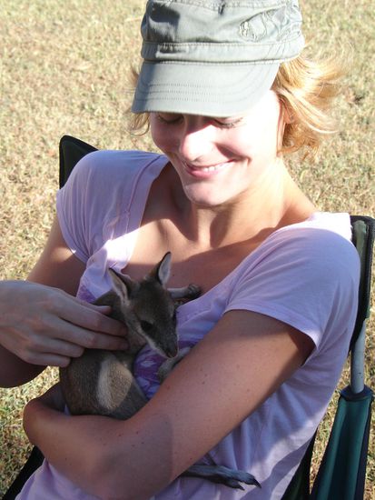 Darf ich vorstellen...
Unser Baby!!! "Eva"
Ich weiss nicht, ob es eher Andy oder mir aehnlich sieht 