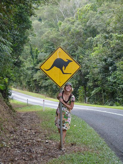 Das wohl bekannteste Strassenschild von Australien...Vorsicht Kaengaruhs!