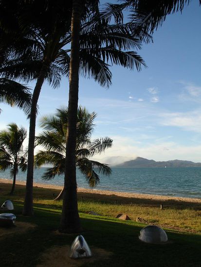 Direkt gegenueber von Townsville ist Magnetic Island