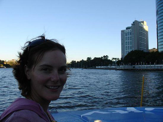 Auf dem Brisbane River mit der Citicat 
- einem Katamaran, der hier als oeffentliches Verkehrsmittel zaehlt...echt cool und verdammt schnell!