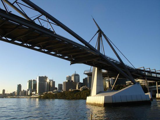 Blick auf die Brisbane-Skyline von der Citycat aus...